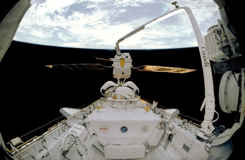 File:STS-46 EURECA deployment.jpg