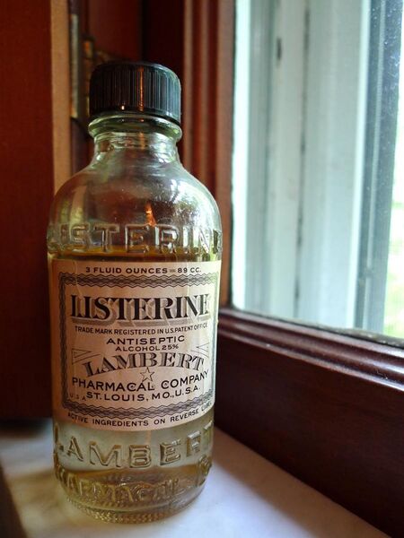 File:Old Listerine bottle.jpg