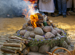 Romuvan ritual fire.png