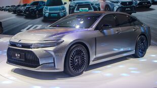 Toyota Crown Sedan Concept For Guangzhou International Auto Show 2022 (cropped).jpg