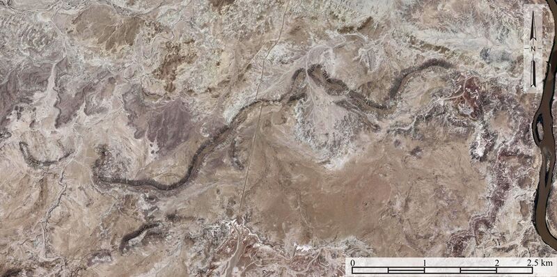 File:Exhumed Paleochannel, Emery County, Utah2.jpg
