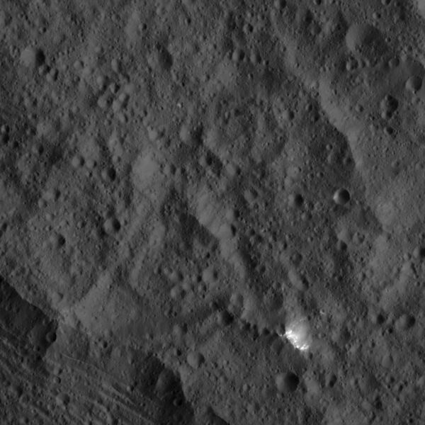 File:PIA20398-Ceres-DwarfPlanet-Dawn-4thMapOrbit-LAMO-image44-20160125.jpg