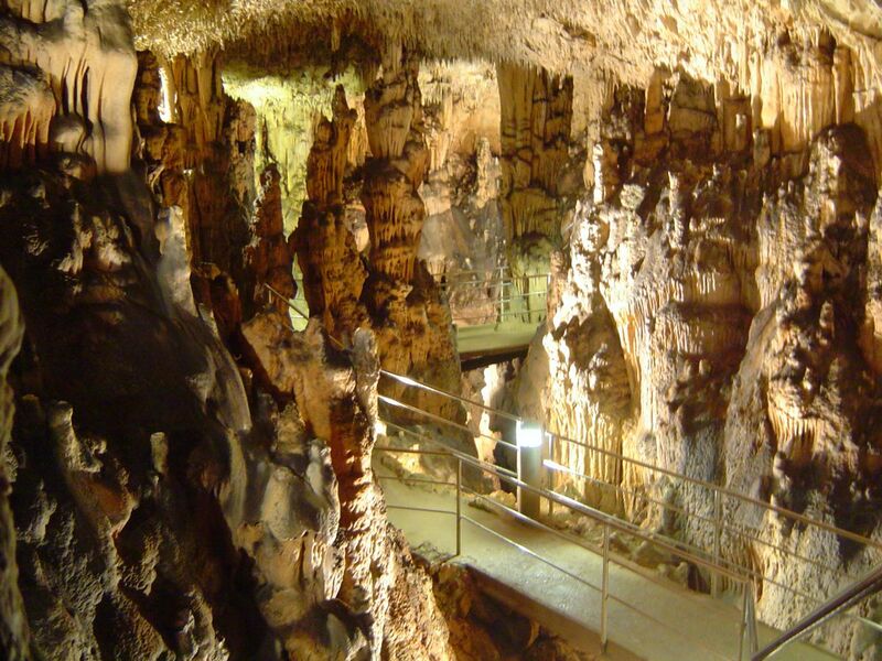 File:Biserujka Höhle 2007 Kroatien 112.jpg