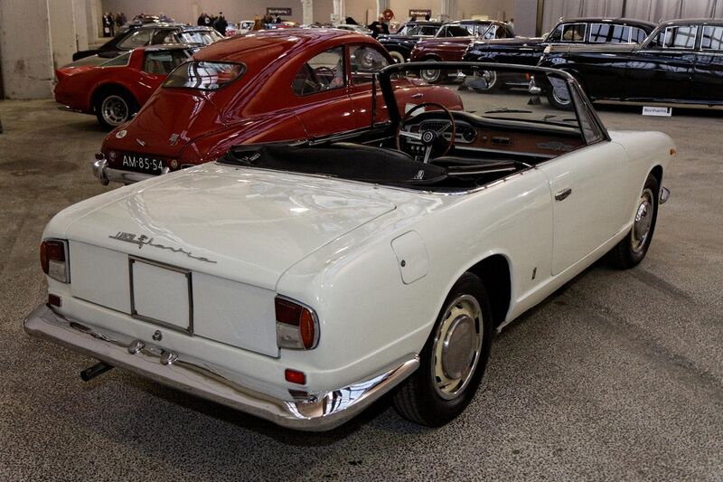 File:Bonhams - The Paris Sale 2012 - Lancia Flavia Convertible - 1965 - 005.jpg