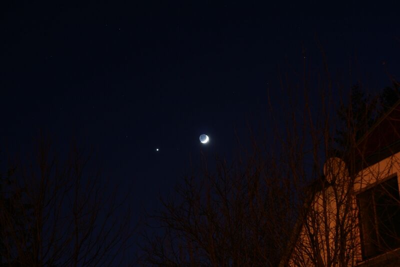 File:Conjunction of Jupiter and Moon.jpg