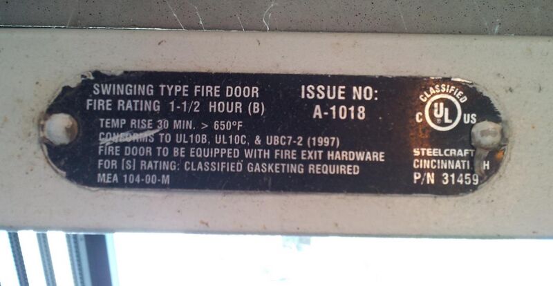 File:Fire door label.jpg
