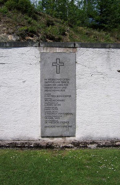 File:Flossenbürg April 9 1945 Memorial.JPG