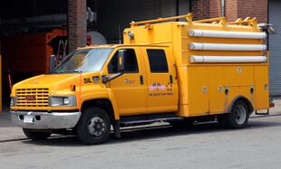 GMC C5500 diesel crew cab, LIRR vehicle.jpg