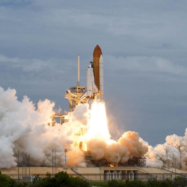 File:STS-135 begins takeoff (cropped).jpg