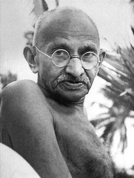 File:Gandhi Juhu May1944.jpg