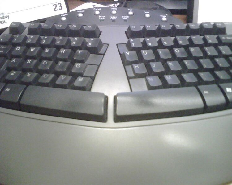 File:My keyboard.jpg