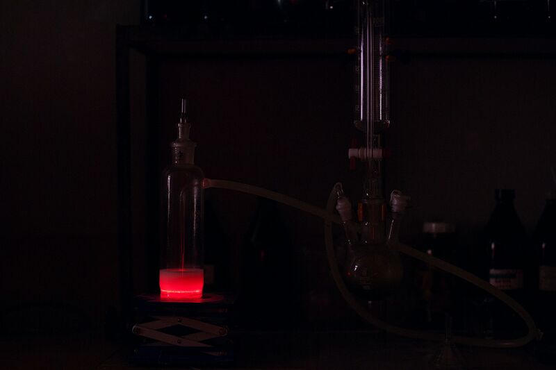 File:Singlet oxygen Glow.jpg