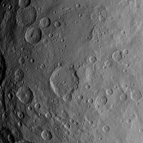 File:Sintana crater.jpg