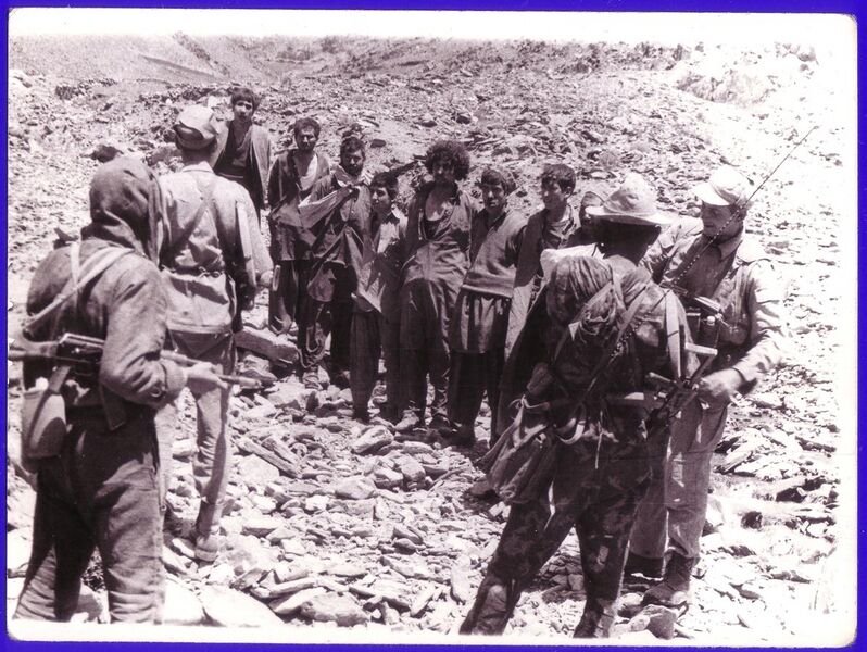 File:Afgan prisoners in Vardak 1987.jpg