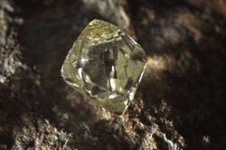 Diamant verdâtre 1(Vénézuéla).jpg