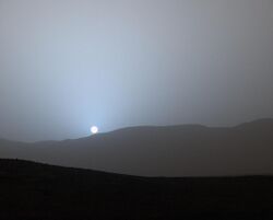 PIA19400-MarsCuriosityRover-GaleCrater-Sunset-20150415.jpg