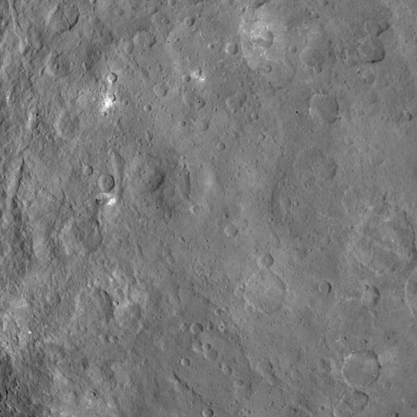 File:PIA19622-Ceres-DwarfPlanet-Dawn-2ndMappingOrbit-image46-20150606.jpg