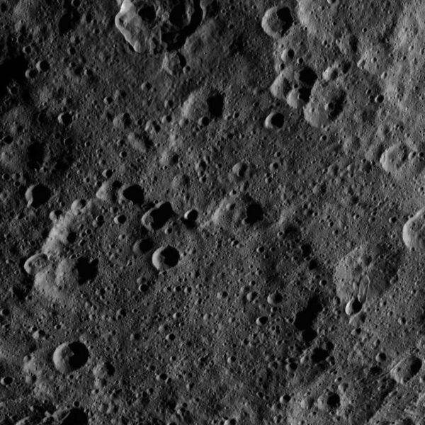 File:PIA19978-Ceres-DwarfPlanet-Dawn-3rdMapOrbit-HAMO-image36-20150920.jpg