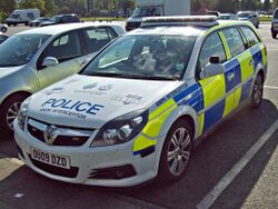 2009 Vauxhall Vectra Estate.jpg