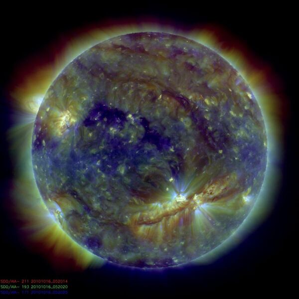 File:Crackling with Solar Flares.jpg