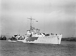 HMS Blean, D2 1 b.jpg