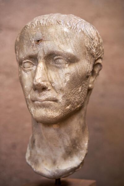 File:Portrait head of Julius Caesar (1st cent. A.D.) at the Archaeological Museum of Corinth on 10 January 2020.jpg