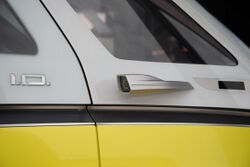 ELECTRIC CAMPERVAN VW ID BUZZ MIRRORS.jpg