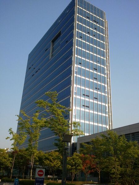 File:LS Tower in May 2012.jpg