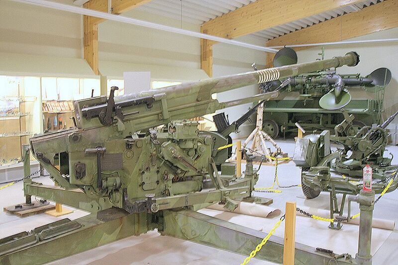File:Skoda 75 mm model 1937 anti-aircraft cannon.right side.JPG