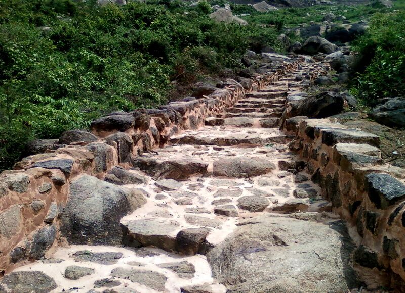 File:Steps leading to Gurubhaktulakonda Monastery.jpg