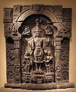 Vishnu with His Consorts, Lakshmi and Sarasvati, 11-12th century, Bihar or Bengal, Pala period.jpg