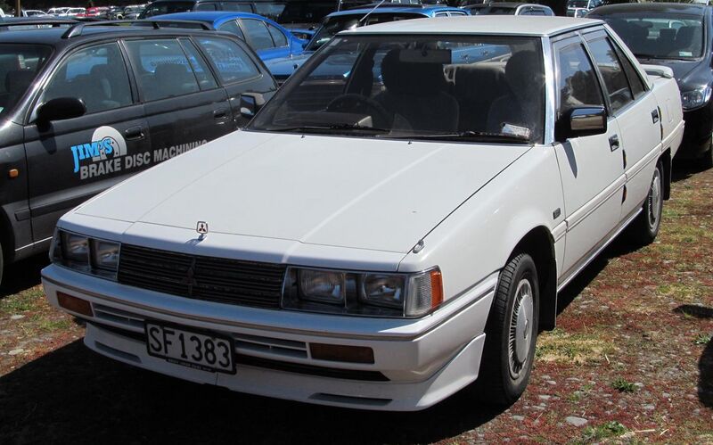 File:1988 Mitsubishi Eterna (Japan).jpg