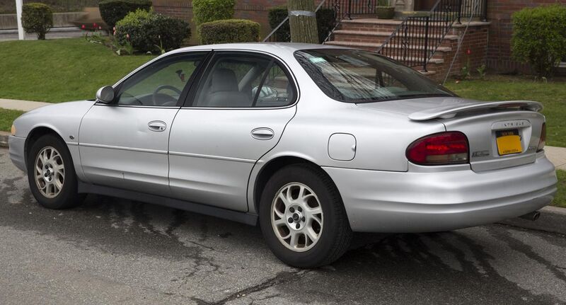 File:2002 Oldsmobile Intrigue GL in Silver, rear left.jpg