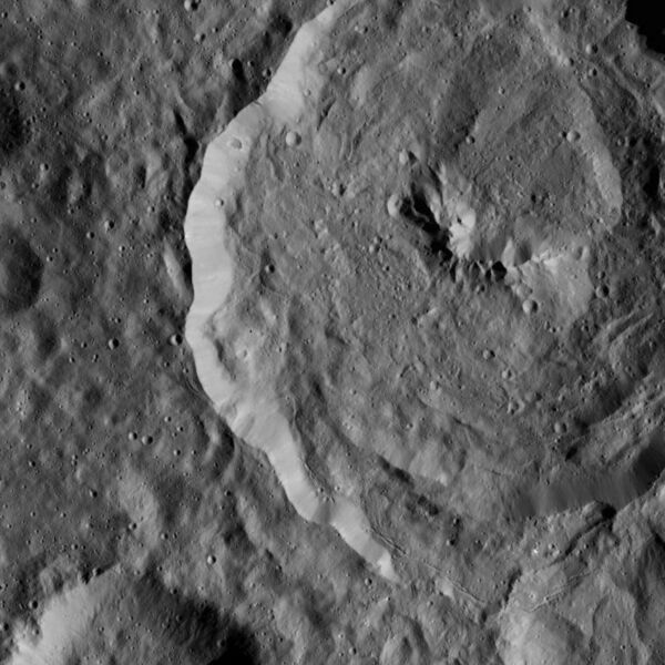File:PIA20309-Ceres-DwarfPlanet-Dawn-4thMapOrbit-LAMO-image19-20151224.jpg
