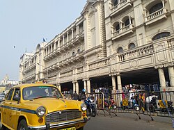 Yellow taxi at Esplanade in Kolkata.jpg