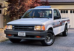 1989 Mazda B2200 Cab Plus.jpg