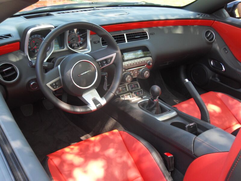 File:Chevrolet Camaro interior - Flickr - Stradablog.jpg