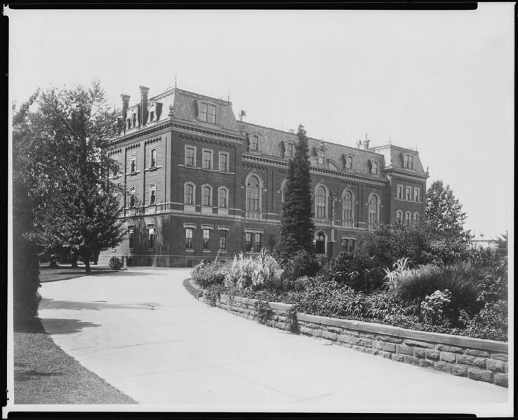File:Main Building of the Department of Agriculture, Washington, D.C. (no original caption) - NARA - 512817.jpg