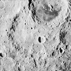 Vertregt crater 2033 med.jpg