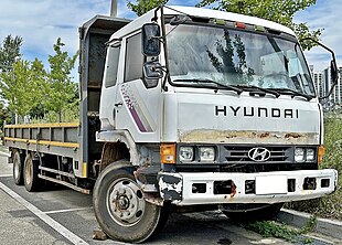1994 Hyundai Heavy Truck 1.jpg