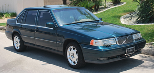 95 Volvo 960.png