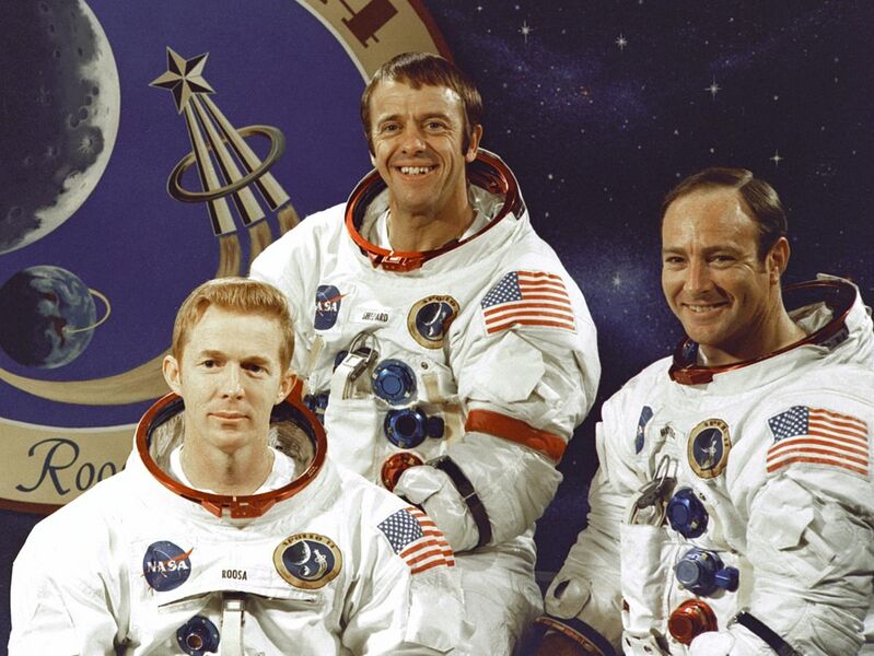 File:Apollo 14 crew.jpg