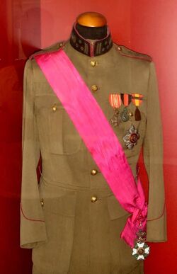 Uniform Albert I, Koning der Belgen.JPG