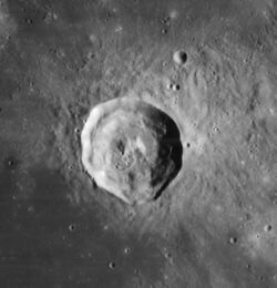 Manilius crater 4097 h2.jpg