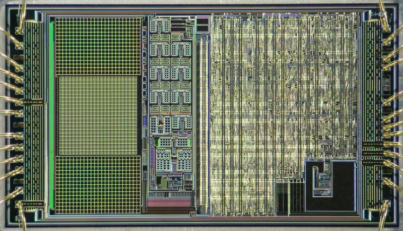 File:ST Microelectronics OSMLT04 H mouse sensor chip with vertical and horizontal illumination.jpg