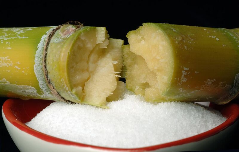 File:CSIRO ScienceImage 10529 Sugarcane and bowl of sugar.jpg