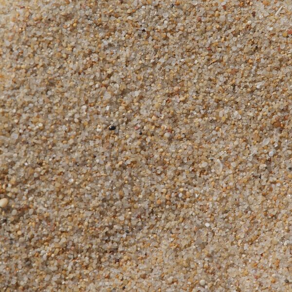 File:Quartz sand.jpg