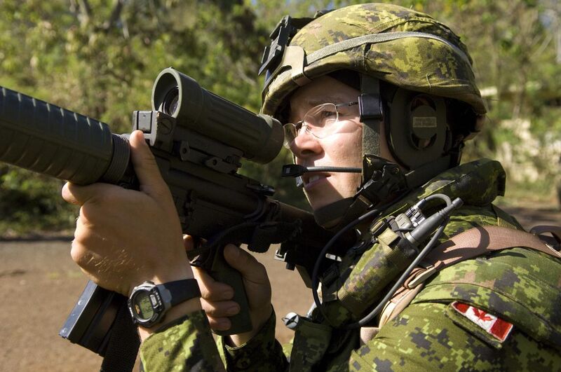 File:US Navy 080726-N-7949W-054 A Canadian soldier assigned to 1st Battalion of Princess Patricia's Canadian Light Infantry aims his rifle in the direction of enemy fire.jpg