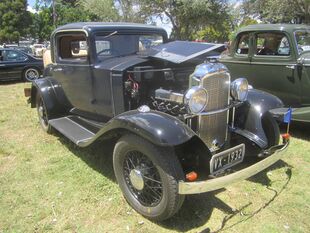 1932 Vauxhall VX Coupe.jpg