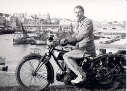 Léon van Dievoet, 16.07.34 sur sa moto Saroléa à Blankenberghe.JPG